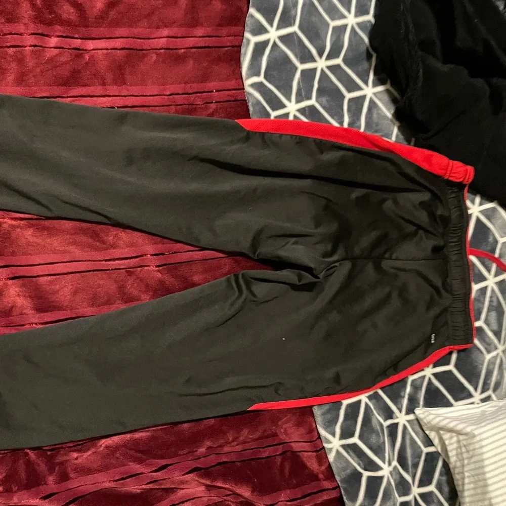 Used - Picture 3 of 3